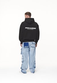 Pegador COLNE LOGO JACKET - Majica s kapuljačom i patentnim zatvaračem - washed black