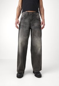 Jaded London WASHED STUD COLOSSUS - Laisvi džinsai - black