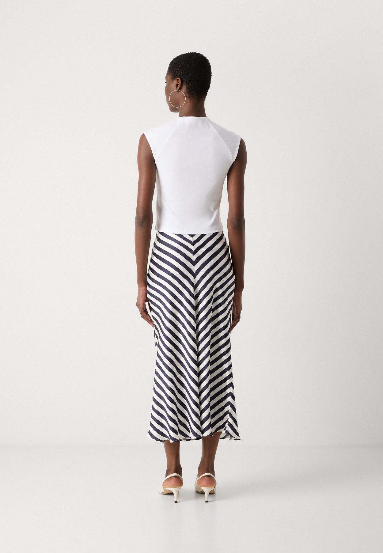 CHEVRON STRIPED SKIRT