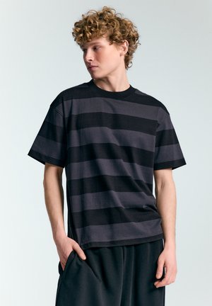 House, GESTREIFTES T-SHIRT - Tričko s potlačou - black