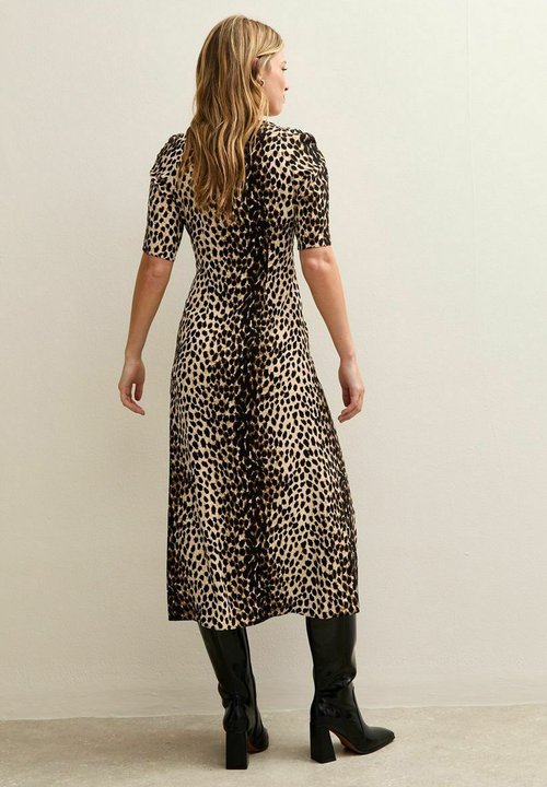 chinese dress ladies Multicolor Leopard V-Neck Maxi Dress – WOODstack main image 0