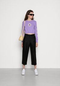 Tommy Jeans CROP ELASTIC UNITEES  - Maglietta a manica lunga - violet viola
