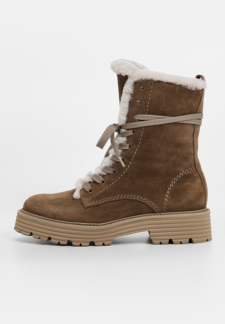 Botines con cordones