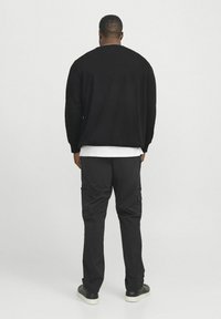 Jack & Jones Pusa - black