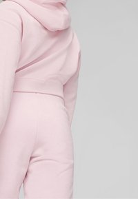 Puma Jersey con capucha - pink