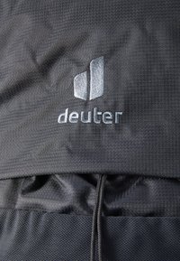 Deuter FUTURA AIR TREK 50+10 - Hátitáska - black graphite