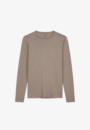 Käiselestega särk heledas taupe'is, ümarate kaelustega ja pehme struktuurse kangaga, millel on veidi lõdvem lõige ja tooraviik.