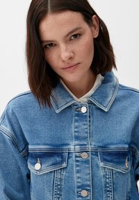 s.Oliver Veste en jean - himmelblau