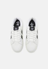 Hummel DERBY COURT LC JR - Tenisky - black/white