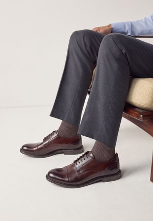 Next REGULAR FIT - TOECAP - Veterschoenen - brown