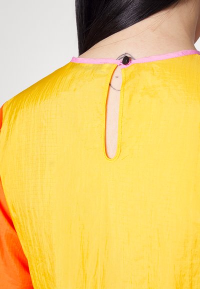Brogger EXCLUSIVE LIZZIE - Bluse - pink/orange/sunyellow