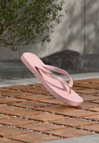 Επιλέχθηκε, potpourri