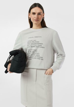 MIT FRONT UND LAYER - Sweatshirt - hellgrau