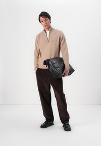 Barbour GRANGETOWN HALF ZIP - Strickpullover - washed stone