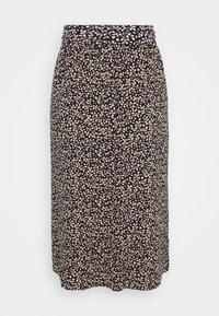 Jupe midi noire avec un motif floral en ivoire et rose, dotée d'une taille froncée et d'une coupe décontractée. Texture de tissu lisse tout au long.