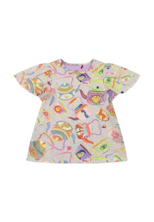 T-shirt met korte mouwen gemaakt van lichtgewicht stof, met een kleurrijke print van theepotten en bloemen op een lichtgrijze achtergrond.