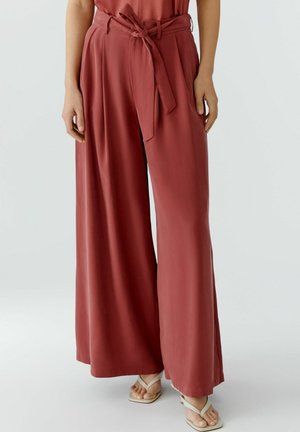 Oui PALAZZO - Pantalon classique - red pear