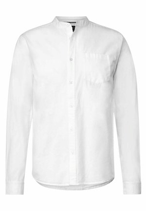 Camicia bianca a maniche lunghe con colletto alla coreana, taschino sul petto, chiusura con bottoni e orlo curvo. Il tessuto sembra liscio e leggero.