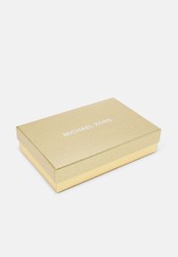 MICHAEL Michael Kors WRISTLET - Pénztárca - pale peanut