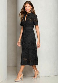 Lipsy BRODERIE BELTED MIDI - REGULAR FIT - Marškininė suknelė - black