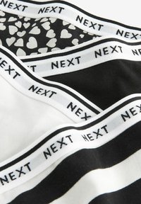 Next MONO PRINT RICH LOGO KNICKERS FOUR PACK - String - monochrome heart print stripe