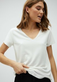 mbyM LUVANNA-M - T-shirt basic - sugar