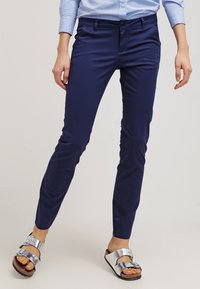 Zalando Essentials Chino - dark blue