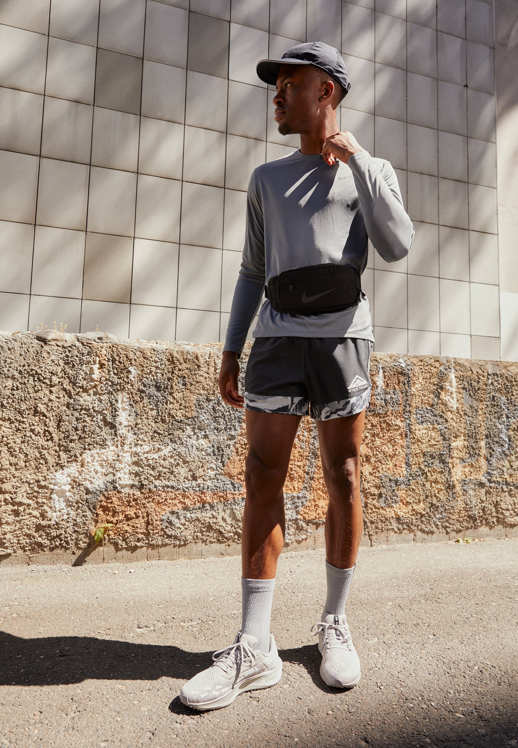 Nike Performance TRAIL Pantalón corto de deporte - black/dark smoke - Zalando.es