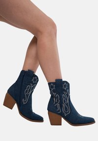 Salinyang Botines camperos - blau