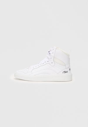 Augsti sporta apavi - white