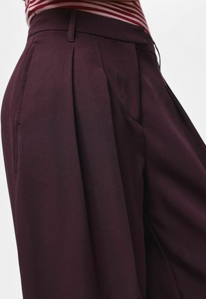 Pieces, HOSE PCOLIVIA BARREL - Pantalon classique - plum perfect