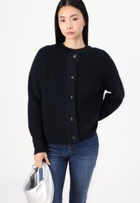 Selected Femme SLFLULU CARDIGAN - Strickjacke - dark sapphire