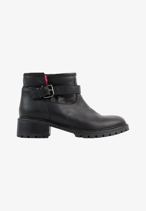 Fendi, SHEARLING BUCKLED BOOTS BLACK - Bottines de cowboy / motard - black