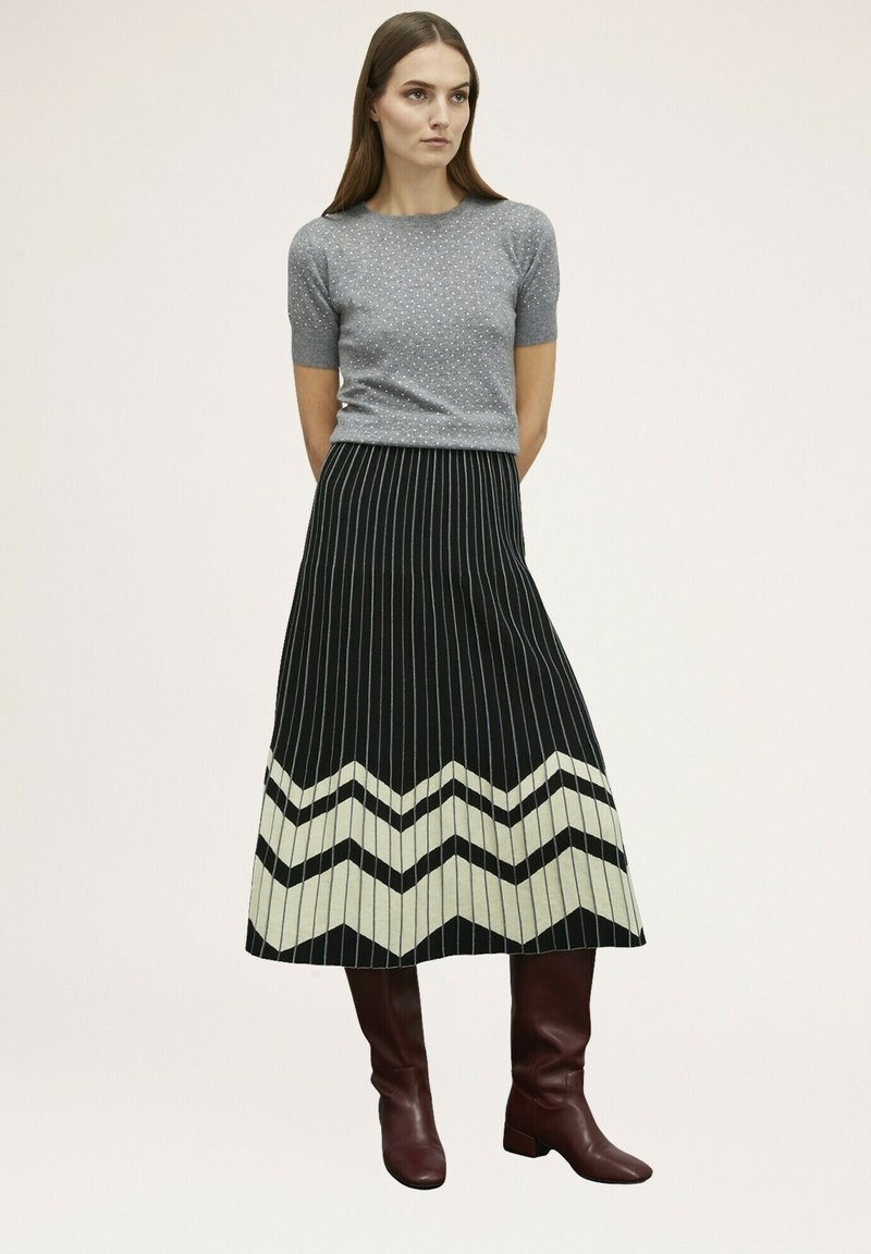 Motivi FANTASIA CHEVRON - A-Linien-Rock - nero