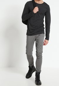 YOURTURN Långärmad tröja - mottled dark grey