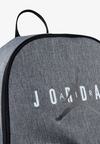 Jordan ECO BACKPACK - Nahrbtnik - carbon heather