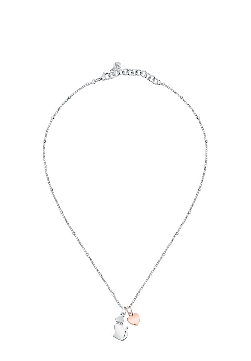 Collana d'argento con un pendente a forma di gatto e un piccolo charm a forma di cuore in oro rosa. La catena è delicata con un design a motivo.
