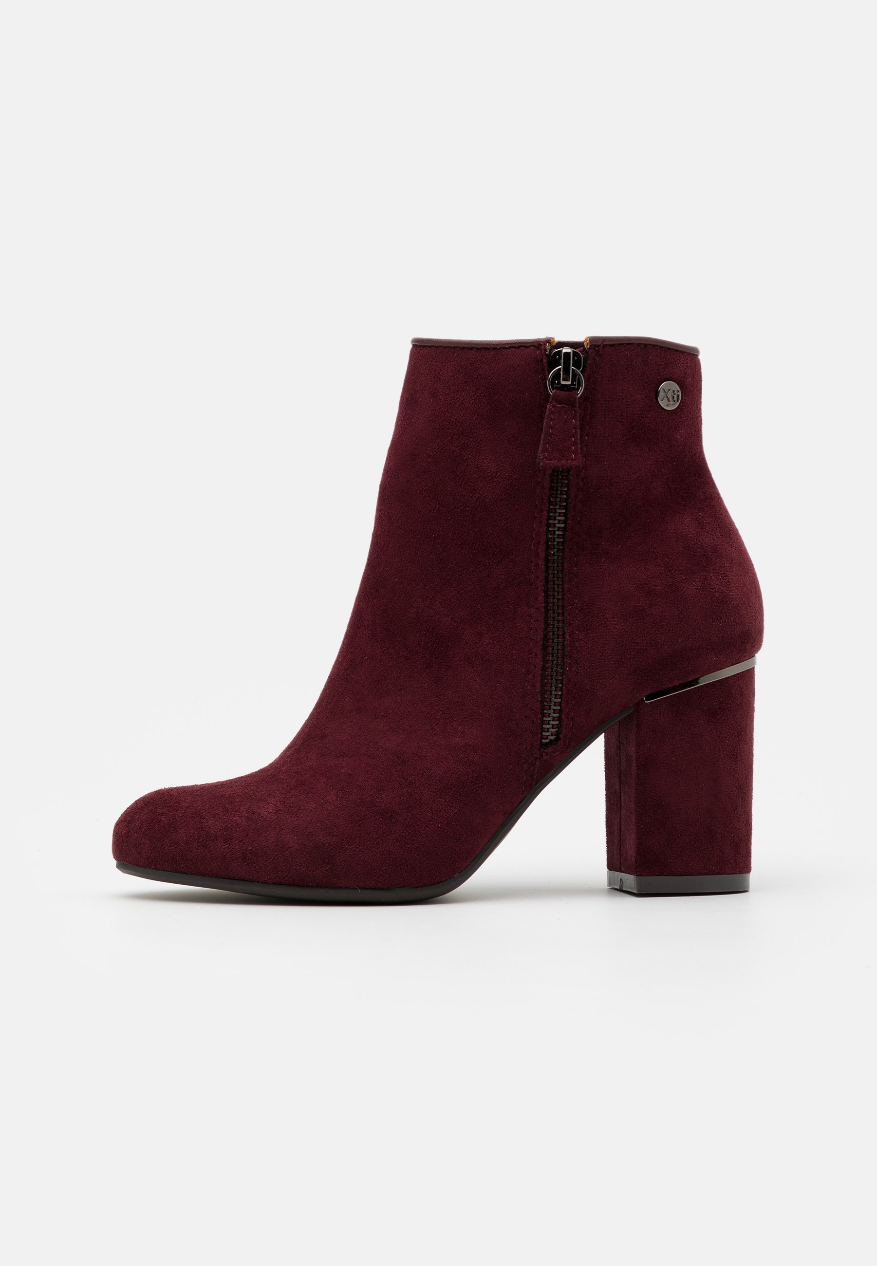 xti burgundy boots