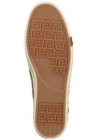 Semelle de sneaker en caoutchouc présentant un motif de semelle avec des formes en zigzag et géométriques ; couleur fauve avec un bord crème contrastant.