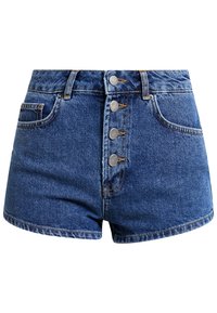 Džínové šortky v středně modré barvě s vysokým pasem, zapínáním na pět knoflíků, předními kapsami a prošitým lemem. Hladká textura; neformální design.