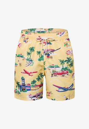 Gele zwembroek met een levendig patroon van palmbomen, vintage vliegtuigen en strandscènes, gemaakt van lichtgewicht, snel drogend materiaal.