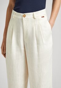 Pepe Jeans MAE - Pantaloni - canvas white