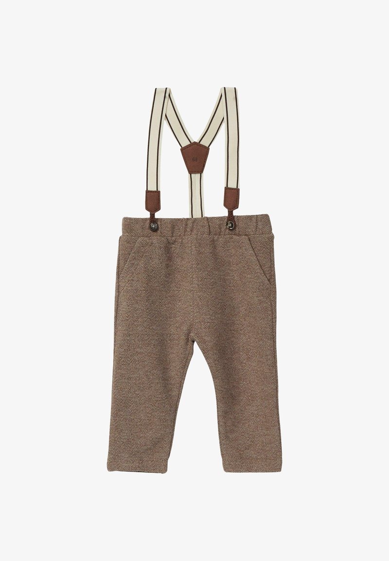 Pantalon marron en chevrons avec bretelles rayées ajustables, comprenant deux poches avant et des accents en cuir sur les bretelles.