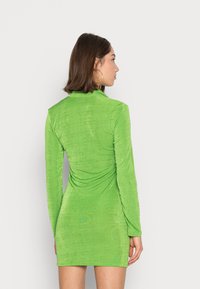 Monki Vestido direito - green