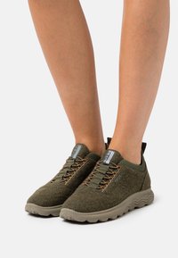 Geox Baskets basses - olive