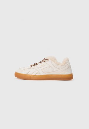 Tenisky - cream