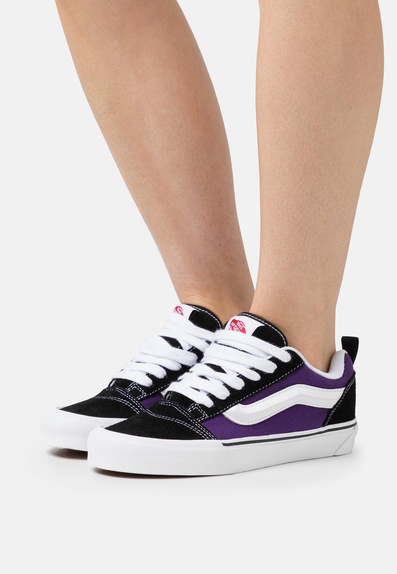 Vans KNU SKOOL - Skate shoes - black/purple/black - Zalando.co.uk