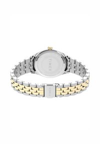 Zilverkleurig en goudkleurig metalen schakelbandje van een horloge met Timex-logo, met zicht op de achterkant van de horlogekast en het sluitstuk op een witte achtergrond.