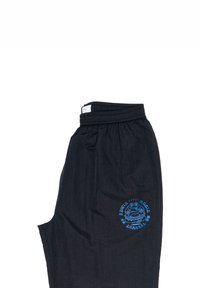 Pantaloni neri con vita elastica, caratterizzati da un logo grafico blu sul lato. Realizzati in un tessuto morbido e leggero con una vestibilità comoda.