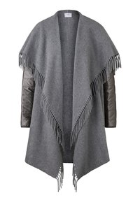 Šedý šál s třásňovým lemem a vrstveným designem. Má fleecový vnější materiál a podšité, lesklé rukávy. Otevřený přední díl pro snadné obléknutí.